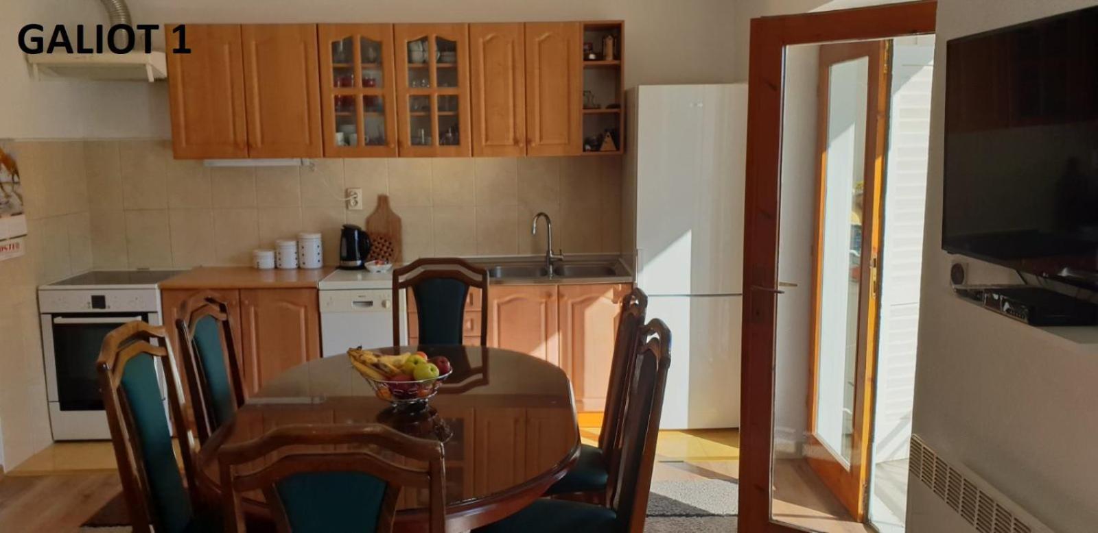 Apartmani Galiot إيغالو الغرفة الصورة